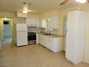 755 42nd Ave N in St. Petersburg, FL - Building Photo - Building Photo