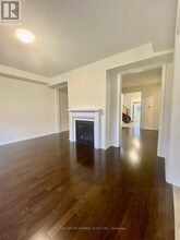 333 Danny Wheeler Blvd in Georgina, ON - Building Photo - Building Photo