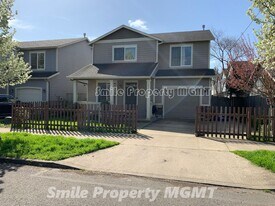 12500 SE Bush St in Portland, OR - Building Photo