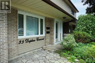 39 Daphne Crescent in Barrie, ON - Building Photo - Building Photo