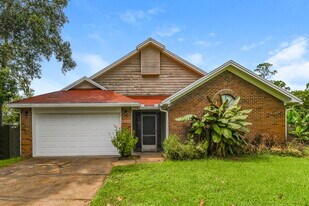 10074 Delano Dr E in Jacksonville, FL - Building Photo