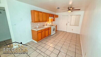 1217 Tulare St in Bakersfield, CA - Building Photo - Building Photo