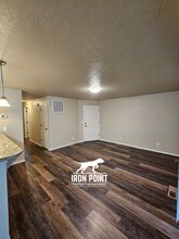 5678 S Summit Creek Way in Boise, ID - Building Photo - Building Photo
