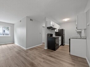 Parkside Apartments in Ecorse, MI - Building Photo - Building Photo