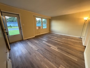 243 York St in Jacksonville, NC - Building Photo - Building Photo