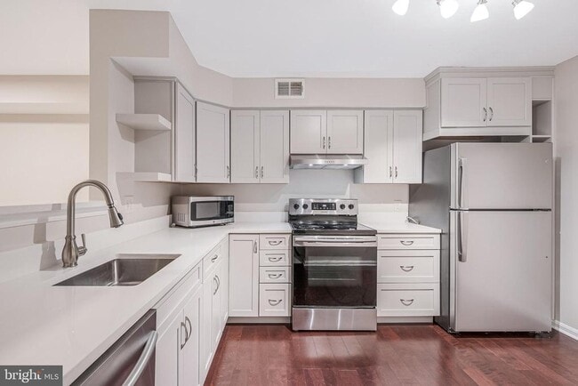 property at 11709 Karbon Hill Ct
