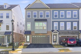 1011 Venifena Terrace SE in Leesburg, VA - Building Photo - Building Photo