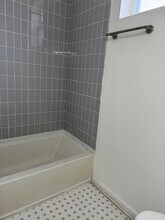 1440 N Washtenaw Ave in Chicago, IL - Building Photo - Building Photo