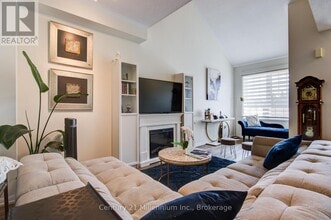 10 Providence Way in Wasaga Beach, ON - Building Photo - Building Photo