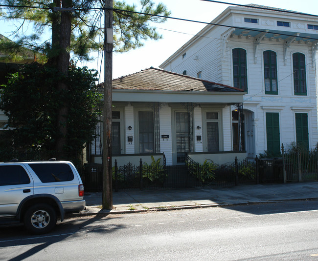 2348 Magazine St in New Orleans, LA - Foto de edificio - Building Photo