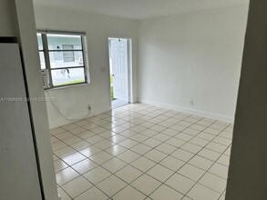 6025 Polk St in Hollywood, FL - Building Photo - Building Photo