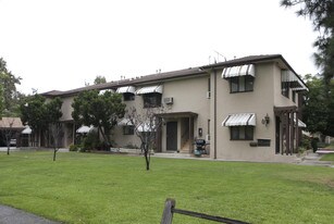 12205 Burbank Blvd in North Hollywood, CA - Building Photo