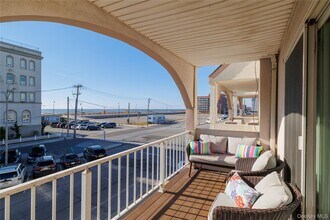 277 W Broadway in Long Beach, NY - Building Photo - Building Photo