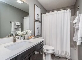 2342 SE Parkview Crossing Dr in Waukee, IA - Building Photo