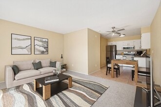 SunVilla Resort +55 Apartments in Mesa, AZ - Foto de edificio - Building Photo
