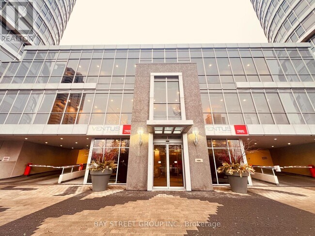 181 Village Green Square in Toronto, ON - Building Photo - Building Photo