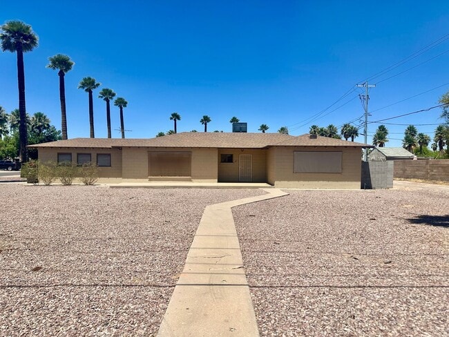 property at 801 N Gilbert Ave