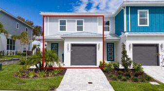 7845 Spectrum Dr in Kissimmee, FL - Building Photo
