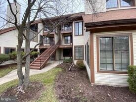 6004 Curtier Dr, Unit D in Alexandria, VA - Building Photo