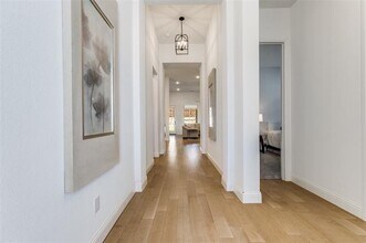 8221 Legacy Oak Dr in McKinney, TX - Building Photo - Building Photo