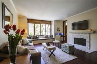 4012 Nobel Dr in San Diego, CA - Building Photo - Building Photo