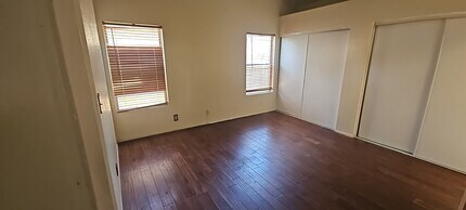 2341 Langhorn St in Lancaster, CA - Building Photo - Building Photo