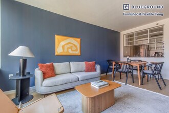 180 W 20th St in New York, NY - Building Photo - Building Photo