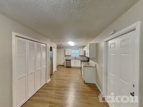 1108 Fountainhead Dr in Deltona, FL - Building Photo - Building Photo