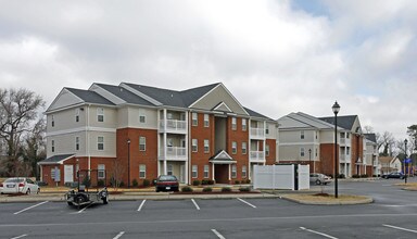 Belle Hall Apartment in Portsmouth, VA - Building Photo - Building Photo