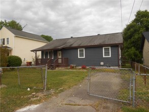 1038 Amelia St in Petersburg, VA - Building Photo - Building Photo