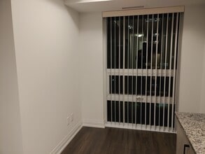 20 Meadowglen Pl in Toronto, ON - Building Photo - Building Photo