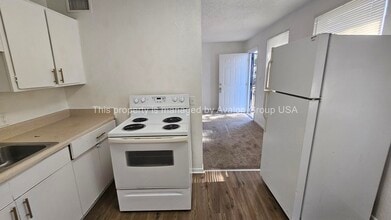 743 Pippin St, Unit 743 in Jacksonville, FL - Building Photo - Building Photo