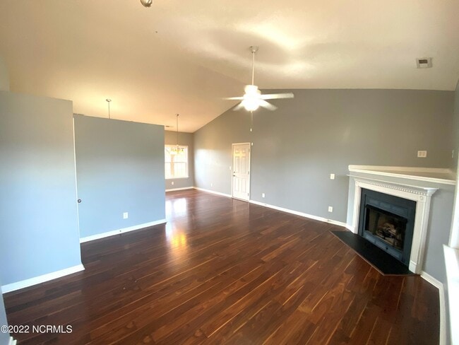 125 Hardin Dr in Maysville, NC - Building Photo - Building Photo