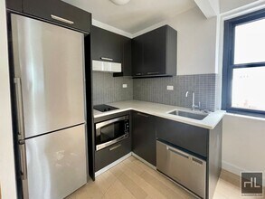 East 39th Street, Unit 21A in New York, NY - Foto de edificio - Building Photo