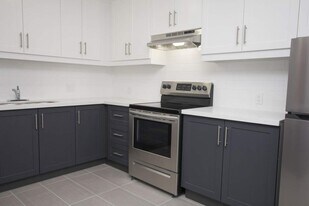 Antrim Apartments in Toronto, ON - Building Photo