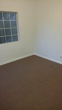 2621 Wellington Rd, Unit 2 in Los Angeles, CA - Foto de edificio - Building Photo
