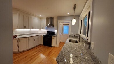 9 Loring St in Belmont, MA - Building Photo - Building Photo