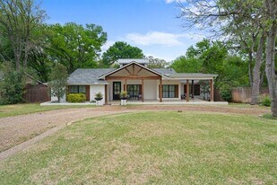 1704 Silverside Dr in Grapevine, TX - Building Photo