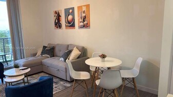 1776 Polk St in Hollywood, FL - Building Photo