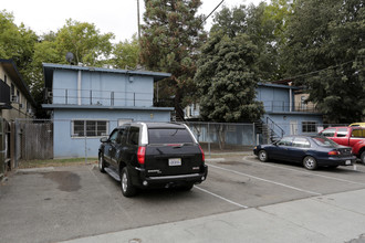 1623-1625 V St in Sacramento, CA - Foto de edificio - Building Photo