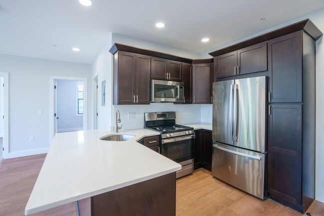 354 Park in Lawrence, MA - Building Photo - Interior Photo