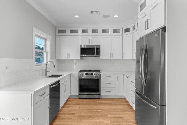 51 Miller St in Highlands, NJ - Building Photo - Building Photo