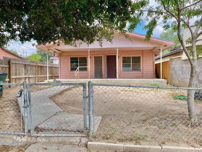 806 O'Kane St in Laredo, TX - Building Photo - Building Photo