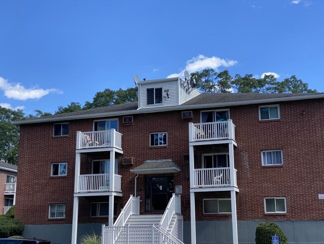 property at 616 Boston Post Rd E