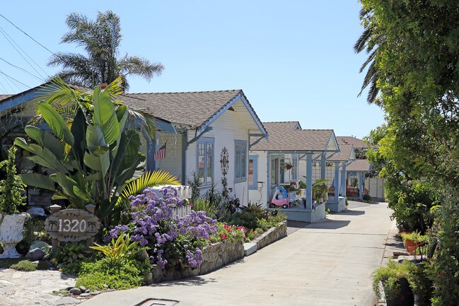 1320 Ocean Ave in Del Mar, CA - Building Photo - Building Photo