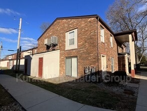 1813 Jamestown Rd in Swansea, IL - Building Photo - Building Photo