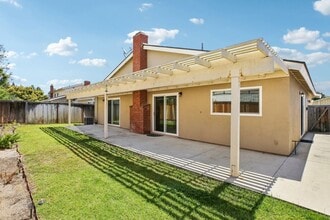 17581 Webster Ave in Irvine, CA - Building Photo - Building Photo