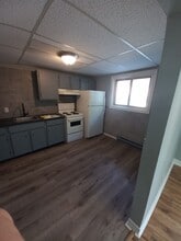 Garrison Manor Apartments in Leamington, ON - Building Photo - Building Photo