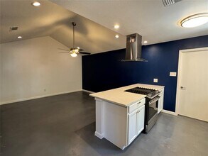 5303 West Gate Blvd in Sunset Valley, TX - Building Photo - Building Photo