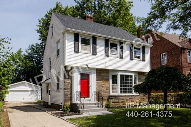3549 Grosvenor Rd in Cleveland Heights, OH - Building Photo - Building Photo